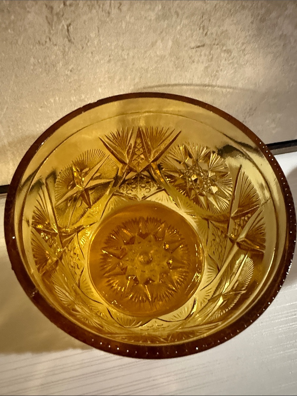 vintage amber glassware includes a creamer, bowl with a lid, and a serving dish - Picture 4 of 7